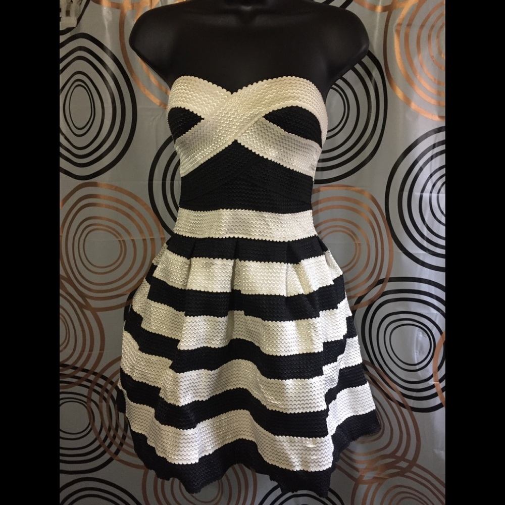 Aniina Strapless Mini Dress Sz S